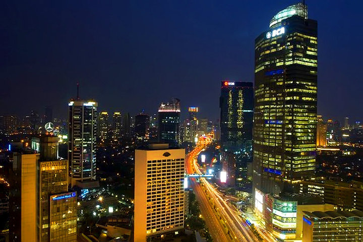 Indahnya Jakarta  Di  Malam  Hari Business Lounge