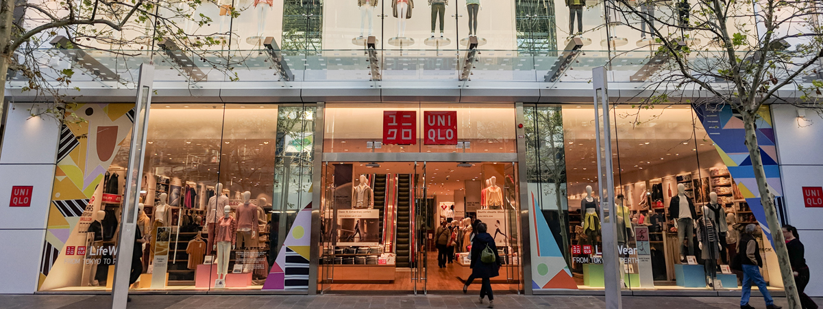cara Uniqlo berkomunikasi