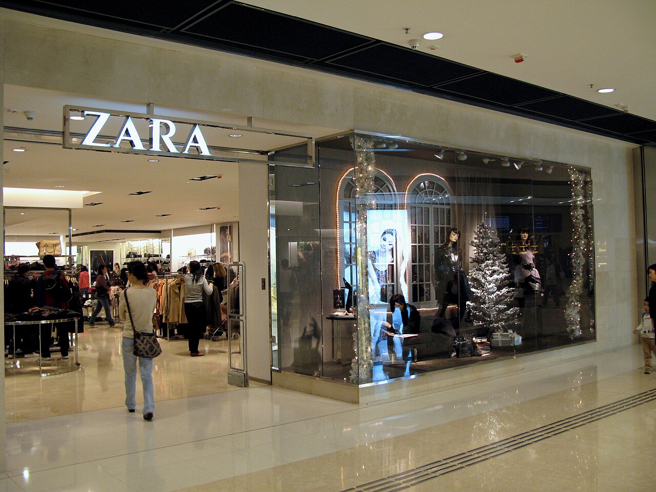 Inditex Pemilik Zara Catat Pertumbuhan