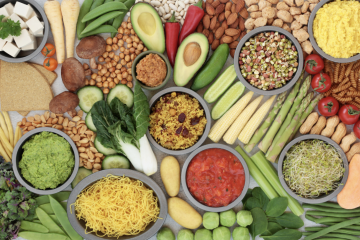 "Ilustrasi urutan makan sehat: serat, protein, lalu karbohidrat"