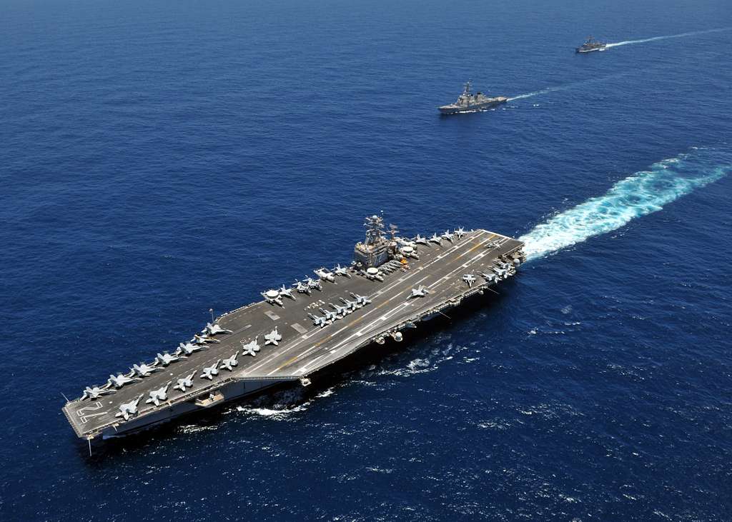 konflik timur tengah uss abraham lincoln