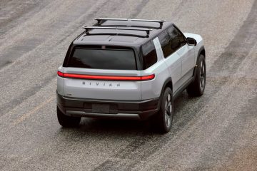 Uber Rivian Robotaxi