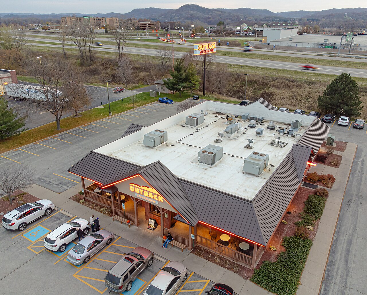 Bloomin’ Brands Outback Steakhouse